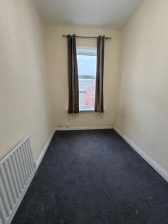 WhatsApp Image 2025-12-04 at 12.04.12 (1)