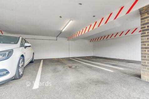 Driveway/Parking
