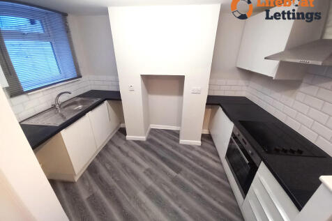 1-bed flat on Broadmead Road, Folkestone, CT19 5AL, £795/mo