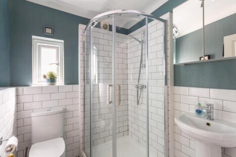 shower room (1).jpg