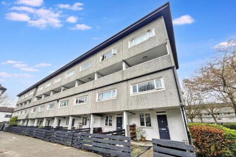 49 Raccoon Way, Hounslow, Middlesex, TW4 7PL