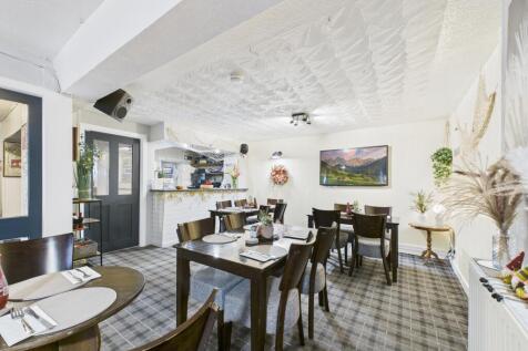 CAM03185G0-PR0123-STILL009