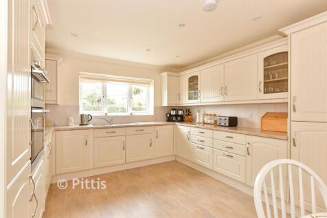 Kitchen/ Breakfast Room