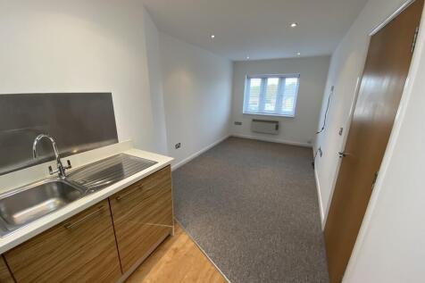 Holdenhurst Road, Bournemouth photo 3