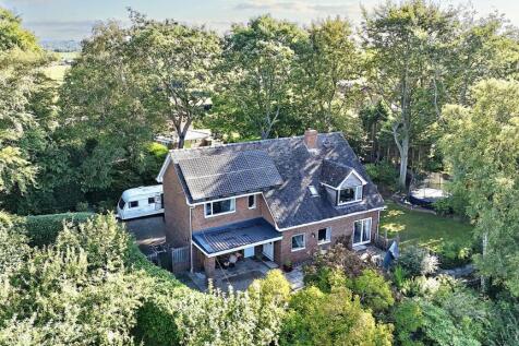 Crewe, CW3 - property photo