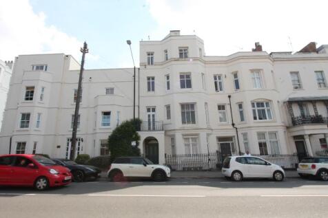 2-bed flat on Flat 4,1 Dale Street, Leamington Spa,CV32, £910/mo