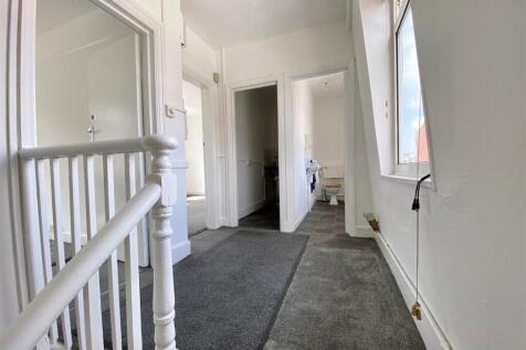 Hallway.jpg