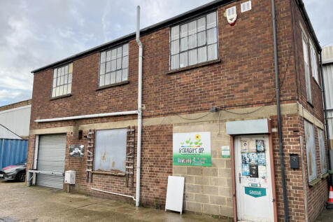 Commercial Workshop/Storage Facility on outskirts