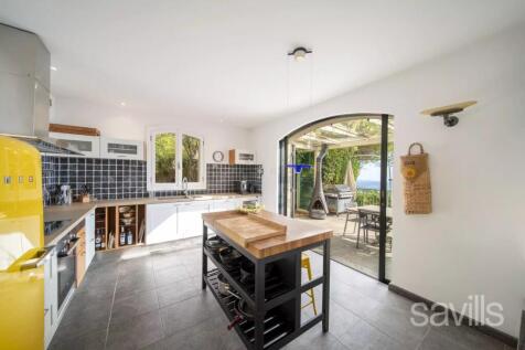 644 CH DU PILON CHATEAU NEUF DE GRASSE IMMO SAVILL