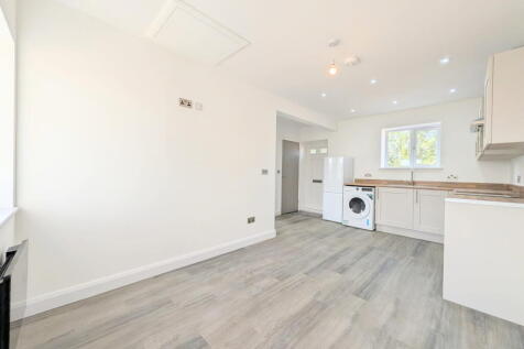 To Let - Heathfield Road, Ainsdale, PR8 - One Bed First Floor Apt photo 4