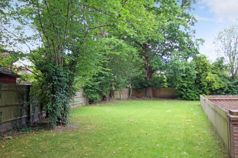 9 GARDEN.jpg