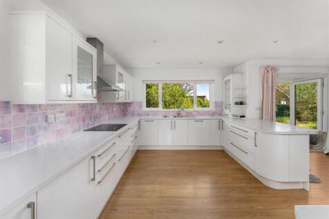 5 Holland Rise, Kings Sutton-11.jpg