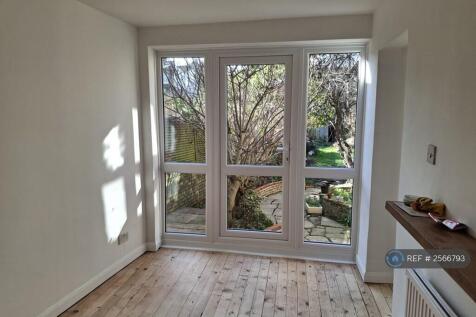 Garden / Dining Room