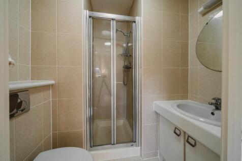 64 Cambria Close-12.jpg