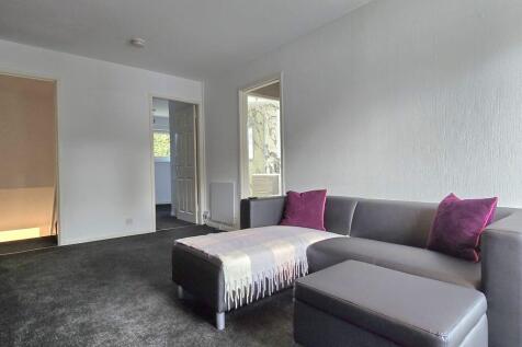 13 Red Fox Drive Balloch G83 8LP photo 3