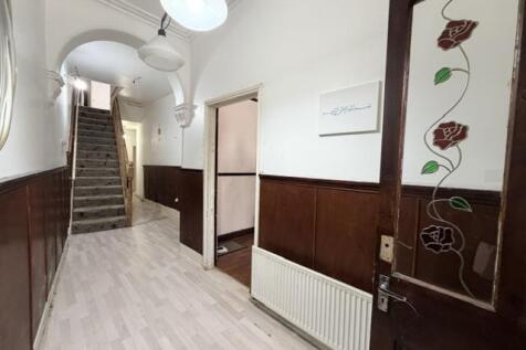 Entrance Hallway.jpeg