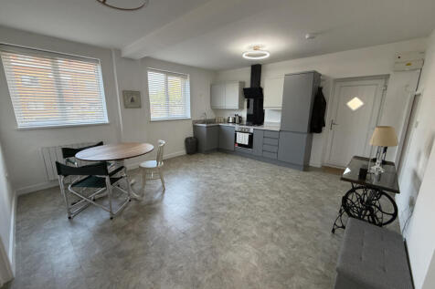 Glenfield Avenue, Felixstowe photo 3