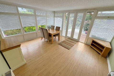 Dining Room/Sun Lounge