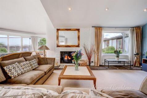 Wellfield Court, Marshfield, HernCrabtree (4).jpg