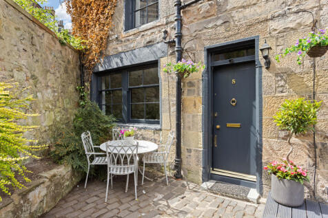 8 Dean Park Mews 03