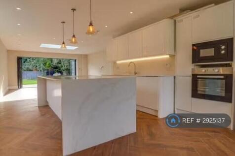 Open Plan Kitchen To Living Area
