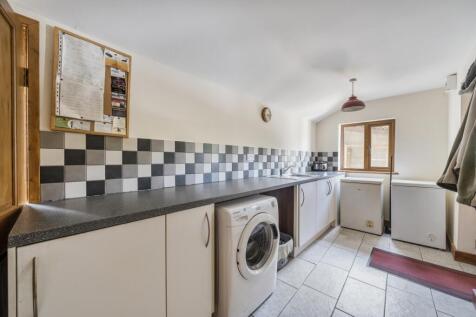 1339748-13-689dfa74158a2