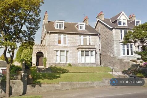2-bed flat on Anderson Drive, Aberdeen, AB15, £850/mo