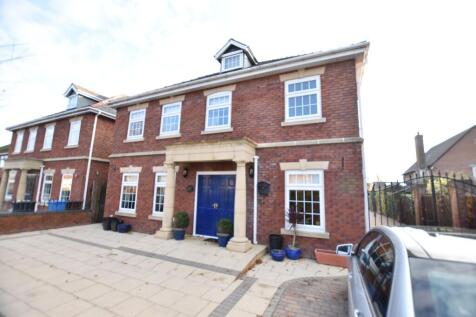 One bedroom, first floor flat