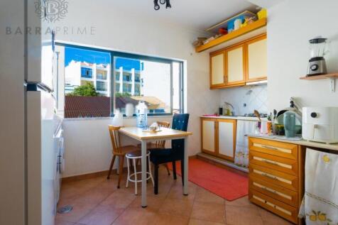 2 Bedroom Duplex Apartment in the Center of Loulé