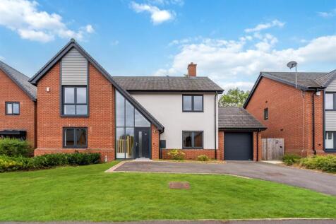 18 Kingswood Green_2.jpg