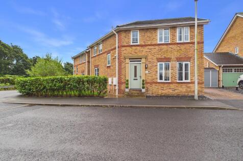 1 Featherstone Cr...