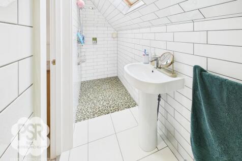 Bedroom Two En-Suite