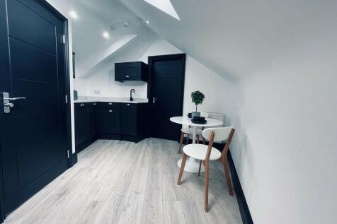 Superb Studio Rooms - Sealand Road, Chester photo 4