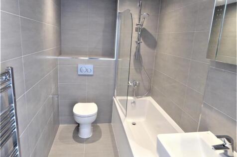9 St James Hosebathroom.jpeg.JPG