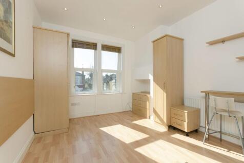 Living Area/Bedroom