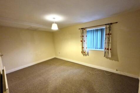 Lowes Wong, Southwell photo 4