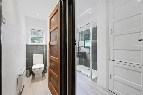 WH - 41 Rossdale - Shower RoomA3 (1).JPG