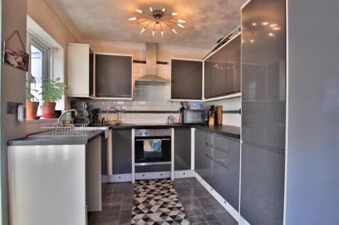 Margaret Road, Priors Park, Tewkesbury - Kitchen