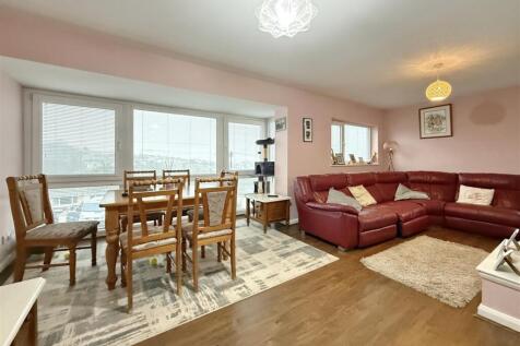 Dining Area.JPG