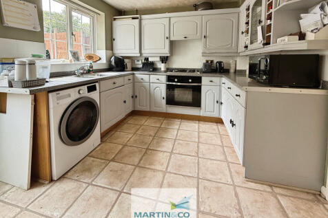 21459fa4--4E17-9B...