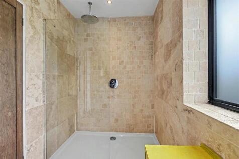 Ensuite (2).jpeg