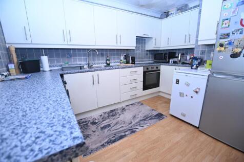 Apply online Wamburg Road, Canvey Island photo 4