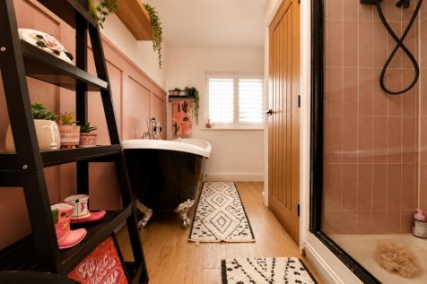 Bathroom 1.png