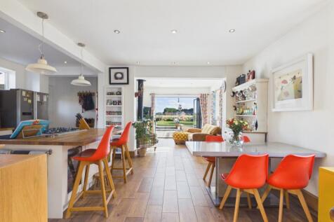 EweMove - Spalding - Station Rd - Kitchen  Dining 
