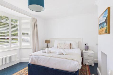 Bedroom / Reception room