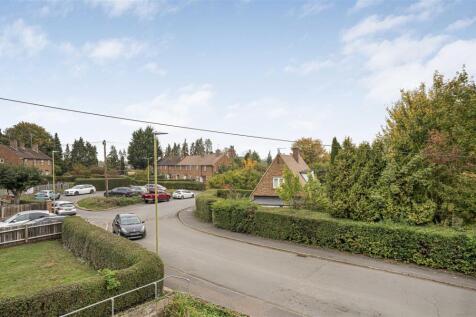 View Across Windmill Way &amp; Ash Valley