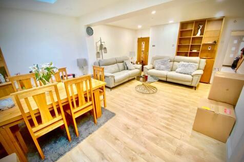 Marlborough Road, Southall photo 5