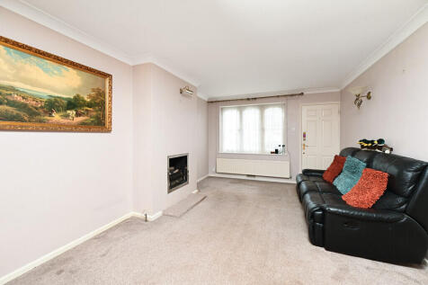 23 Oak Farm Close...