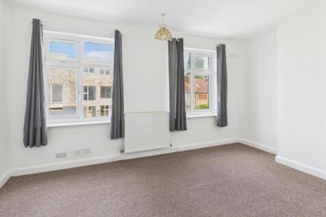 CAM02545G0-PR0406-STILL007