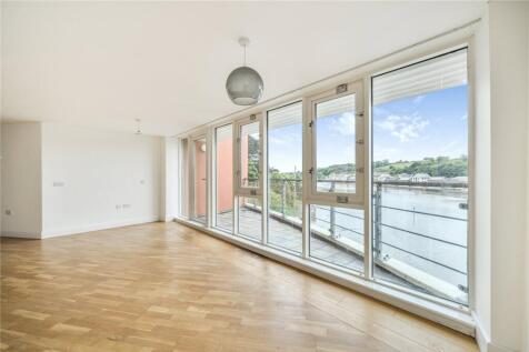 Siting Room/ Balcony